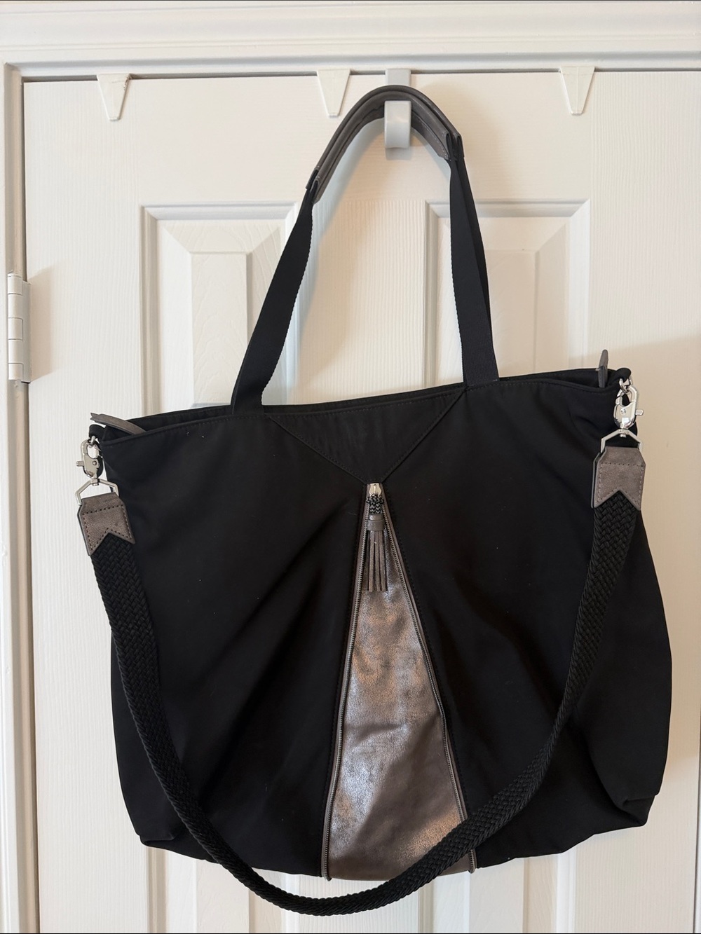Stella & Dot Black Tote with Metallic Silver Accent